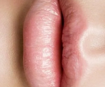 Красивые губы (NSFW)